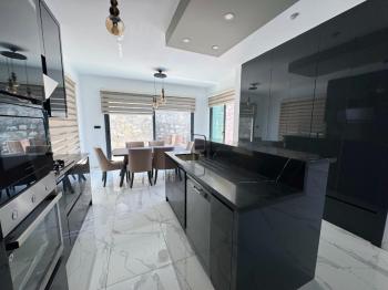 KKTC Girne Ozanköy de Deniz Manzaralı Geniş Teraslı Ful Eşyalı Fırsat Villa