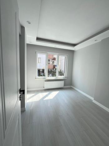 EMLAK HABERCİSİ 'NDEN MUDANYA GÜZELYALI SAHİLDE İDO 'YA 50 METRE PANORAMİK DENİZ MANZARALI SATILIK 2+1 DAİRE