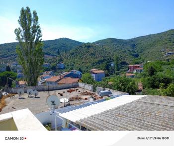 EMLAK HABERCİSİ 'NDEN MUDANYA KUMYAKA'DA 129 M2 TABANDA,  DENİZ GÖRÜR,  2 KATLI, 2 DAİRELİ, GARAJI VE BAHÇESİ OLAN MÜSTAKİL EV 