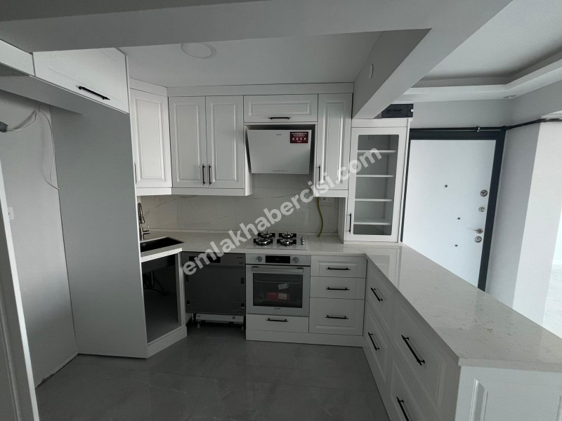 EMLAK HABERCİSİ 'NDEN MUDANYA GÜZELYALI SAHİLDE İDO 'YA 50 METRE PANORAMİK DENİZ MANZARALI SATILIK 2+1 DAİRE