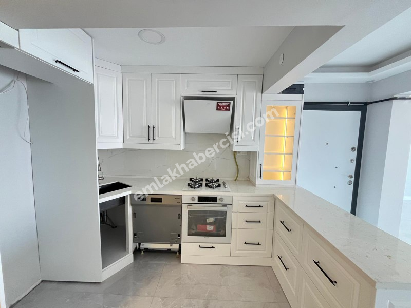 EMLAK HABERCİSİ 'NDEN MUDANYA GÜZELYALI SAHİLDE İDO 'YA 50 METRE PANORAMİK DENİZ MANZARALI SATILIK 2+1 DAİRE