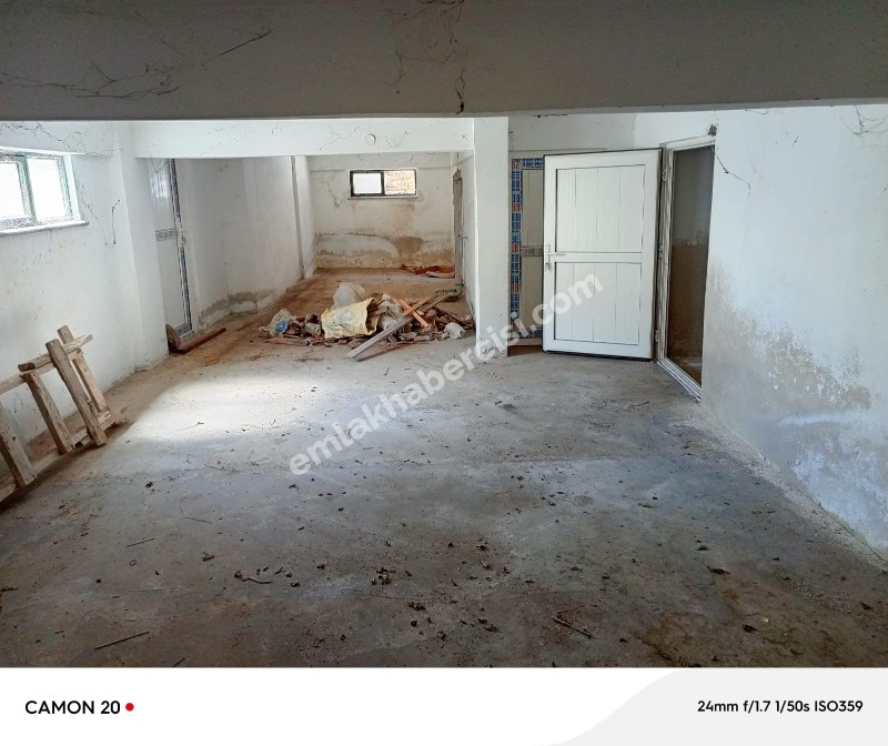 EMLAK HABERCİSİ 'NDEN MUDANYA KUMYAKA'DA 129 M2 TABANDA,  DENİZ GÖRÜR,  2 KATLI, 2 DAİRELİ, GARAJI VE BAHÇESİ OLAN MÜSTAKİL EV 