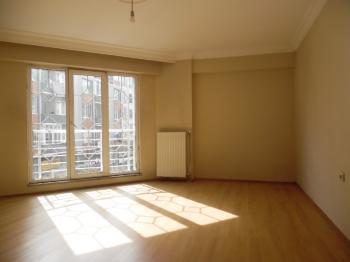 KUMYOL CADDESİNDE 2+1 KİRALIK DAİRE 