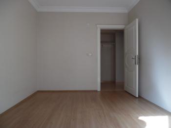 KUMYOL CADDESİNDE 2+1 KİRALIK DAİRE 