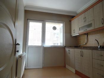 KUMYOL CADDESİNDE 2+1 KİRALIK DAİRE 