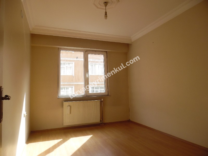 KUMYOL CADDESİNDE 2+1 KİRALIK DAİRE 