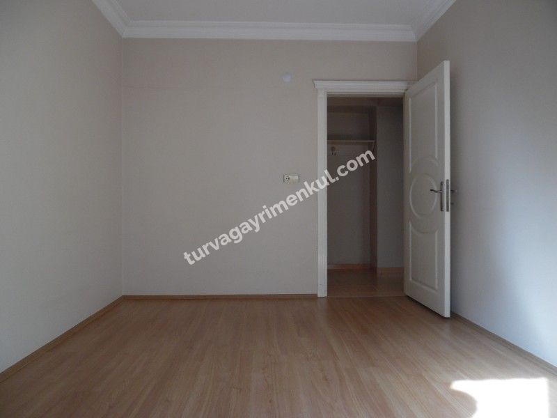 KUMYOL CADDESİNDE 2+1 KİRALIK DAİRE 