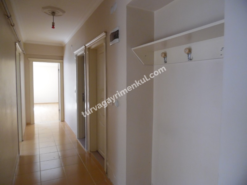 KUMYOL CADDESİNDE 2+1 KİRALIK DAİRE 