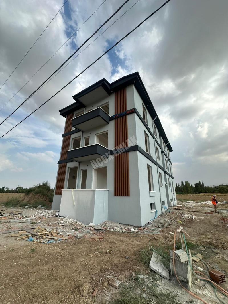 AFYON ÜÇOK EMLAKTAN MAREŞAL DE SATILIK YAPIM AŞAMASINDA 2+1 SIFIR DAİRELER 