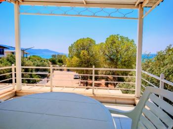 Didim Akbük Kerem Sitesinde Satılık Yazlık Ön Sıra İlk Ev