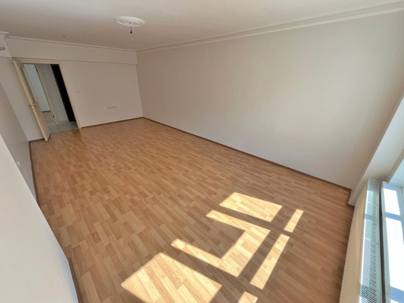  KAYABEL EMLAK    KARAAĞAÇ MAH  2 KAT 3+1 SATILIK DAİRE  130 M2 