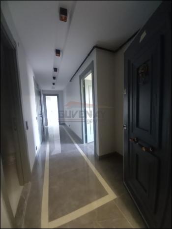 Güvenay - Çorum Tavukluk Ahçılar Mevkii Ara Kat Sıfır 4+1 