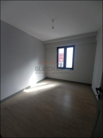 Güvenay - Çorum Tavukluk Ahçılar Mevkii Ara Kat Sıfır 4+1 