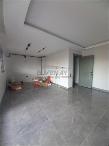 Güvenay - Çorum Tavukluk Ahçılar Mevkii Ara Kat Sıfır 4+1 