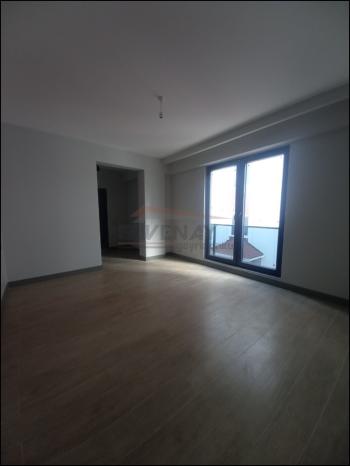 Güvenay - Çorum Tavukluk Ahçılar Mevkii Ara Kat Sıfır 4+1 