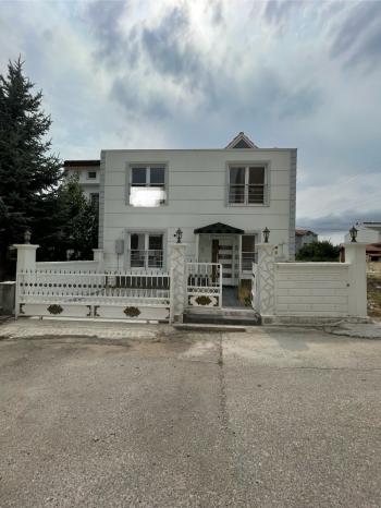 GÜVENAY - ÇORUM BİNEVLER ÇAVDAR SİTESİ ALTINDA SIFIR VİLLA