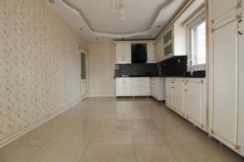 ASLAN'DAN MEZİTLİ DE HAVUZLU SİTEDE GENİŞ METRAJLI KİRALIK 3+1