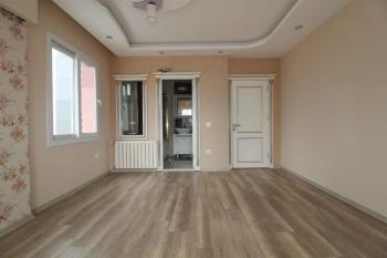 ASLAN'DAN MEZİTLİ DE HAVUZLU SİTEDE GENİŞ METRAJLI KİRALIK 3+1