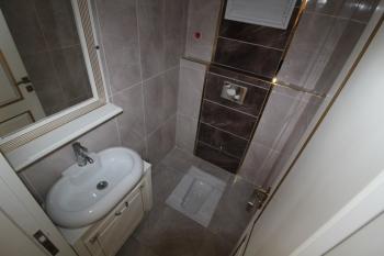 ASLAN'DAN MEZİTLİ DE HAVUZLU SİTEDE GENİŞ METRAJLI KİRALIK 3+1