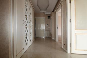 ASLAN'DAN MEZİTLİ DE HAVUZLU SİTEDE GENİŞ METRAJLI KİRALIK 3+1