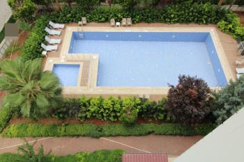 ASLAN'DAN MEZİTLİ DE HAVUZLU SİTEDE GENİŞ METRAJLI KİRALIK 3+1