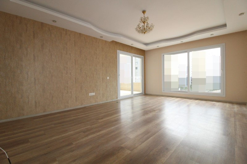 ASLAN'DAN MEZİTLİ DE HAVUZLU SİTEDE GENİŞ METRAJLI KİRALIK 3+1