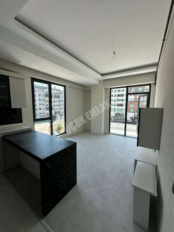 AFYON ÜÇOK EMLAKTAN ALİ ÇETİNKAYA MAH SATILIK 2+1 SIFIR LÜX ARAKAT DAİRE