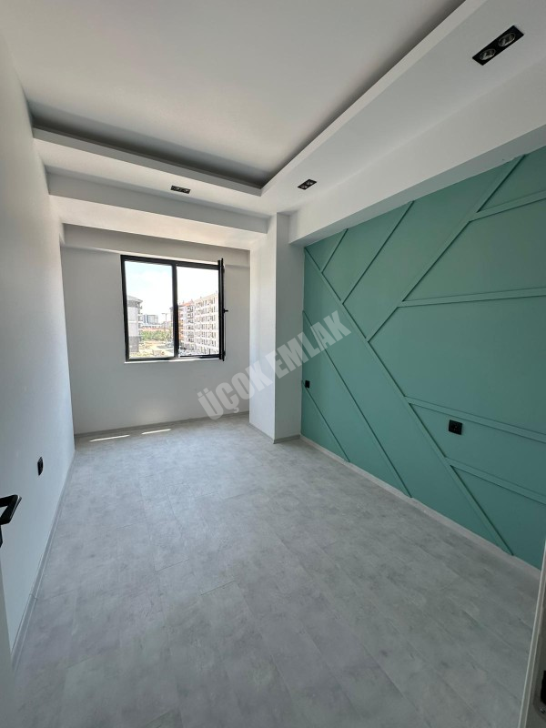 AFYON ÜÇOK EMLAKTAN ALİ ÇETİNKAYA MAH SATILIK 2+1 SIFIR LÜX ARAKAT DAİRE