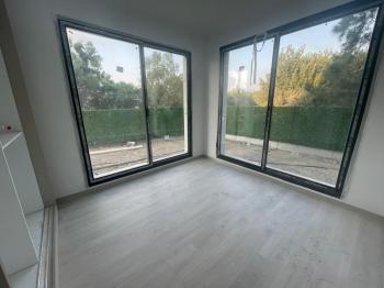 Lefkoşa Gönyeli Bölgesinde BAHÇELİ ZEMİN KAT SATILIK 2+1 SIFIR DAİRELER