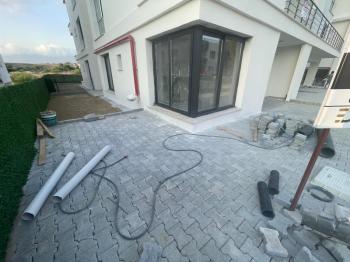 Lefkoşa Gönyeli Bölgesinde BAHÇELİ ZEMİN KAT SATILIK 2+1 SIFIR DAİRELER