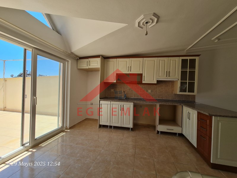 Havuzlu Sitede Satılık 4+1 Dubleks 