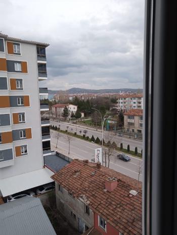 GÜVENAY - ÇORUM ÇEPNİ MAH. İNÖNÜ CADDESİ ÜZERİ SATILIK DAİRE 