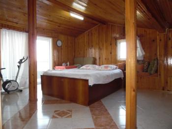 YENİCEDE DENİZ MANZARALI YAZLIK MESKEN