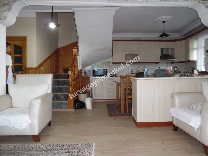 YENİCEDE DENİZ MANZARALI YAZLIK MESKEN