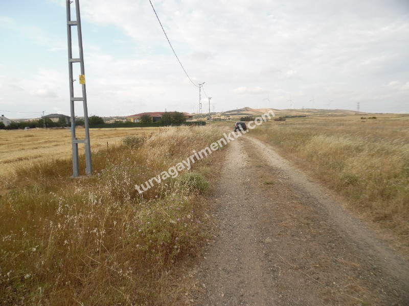 DEĞİRMENKÖYDE 3 KAT KONUT İMARLI SATILIK ARSA 