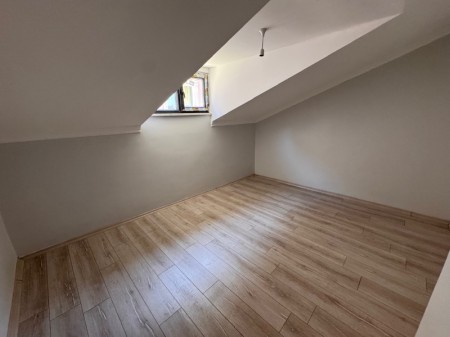 Akşemsettin Metro’ya 10 Dk 4+1 Sıfır Satılık Dubleks