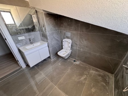 Akşemsettin Metro’ya 10 Dk 4+1 Sıfır Satılık Dubleks