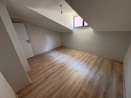 Akşemsettin Metro’ya 10 Dk 4+1 Sıfır Satılık Dubleks