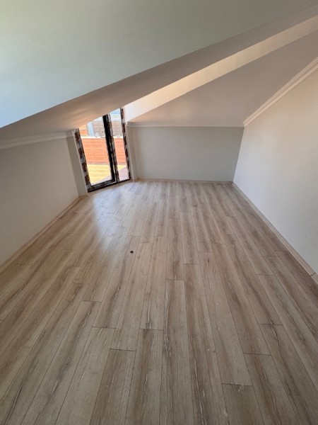 Akşemsettin Metro’ya 10 Dk 4+1 Sıfır Satılık Dubleks