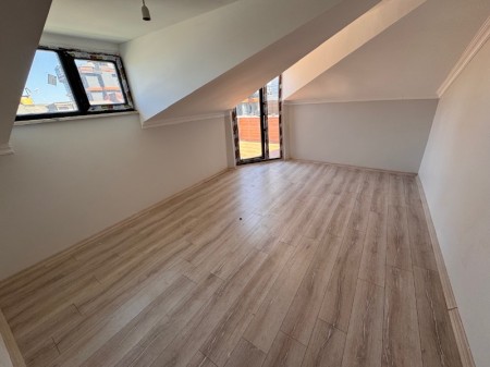 Akşemsettin Metro’ya 10 Dk 4+1 Sıfır Satılık Dubleks