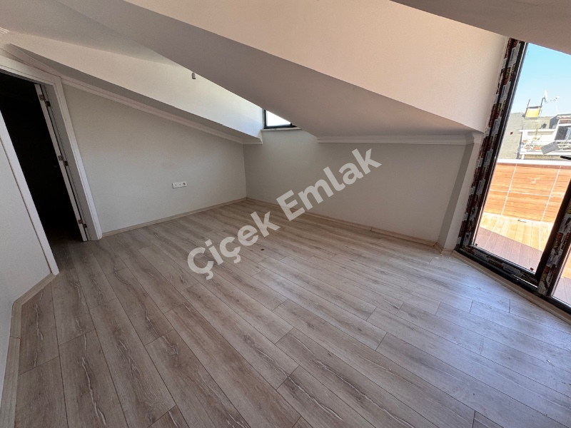 Akşemsettin Metro’ya 10 Dk 4+1 Sıfır Satılık Dubleks