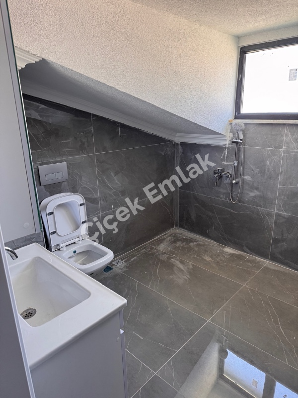 Akşemsettin Metro’ya 10 Dk 4+1 Sıfır Satılık Dubleks