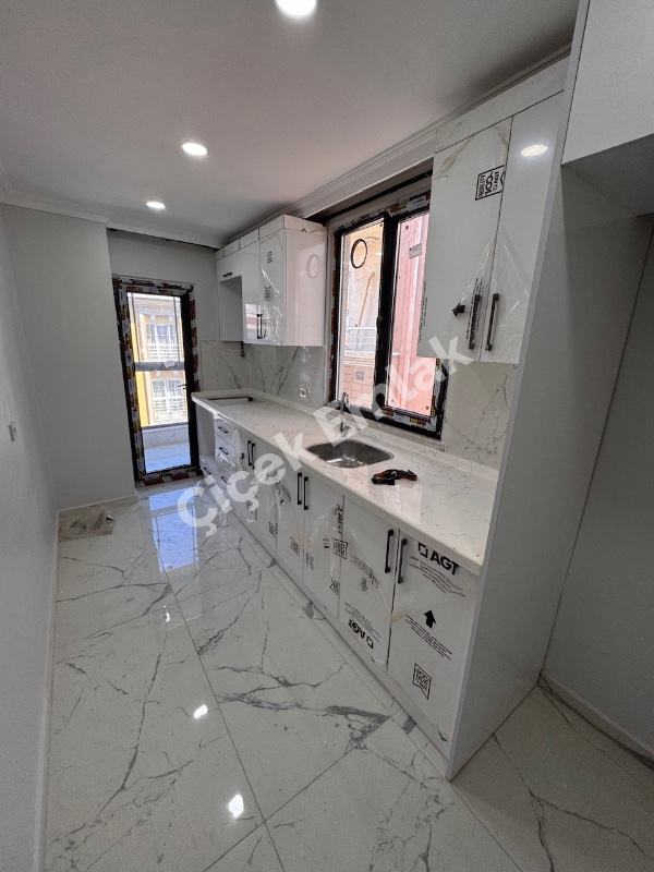 Akşemsettin Metro’ya 10 Dk 4+1 Sıfır Satılık Dubleks