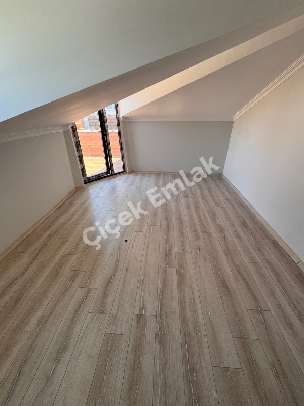 Akşemsettin Metro’ya 10 Dk 4+1 Sıfır Satılık Dubleks