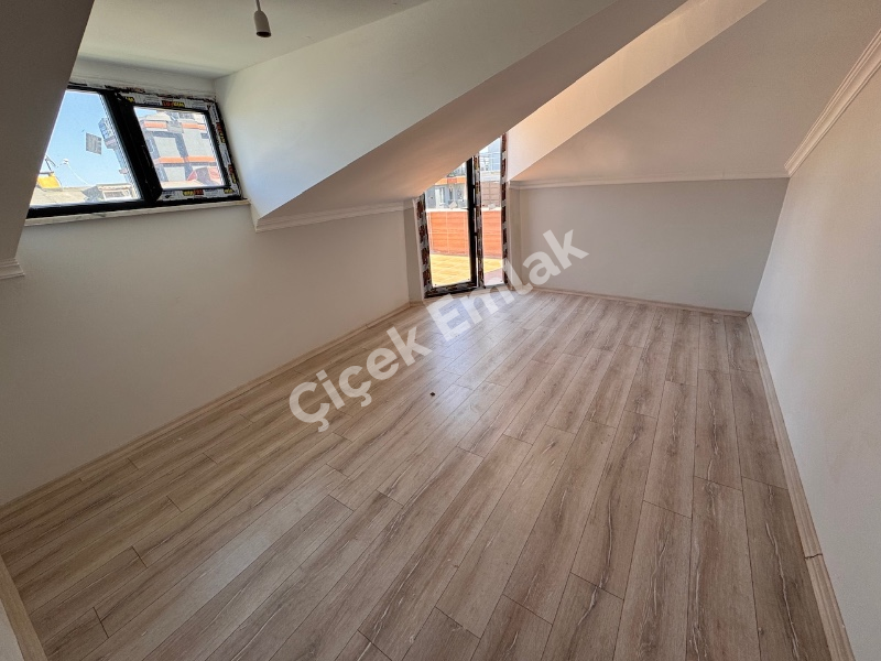 Akşemsettin Metro’ya 10 Dk 4+1 Sıfır Satılık Dubleks