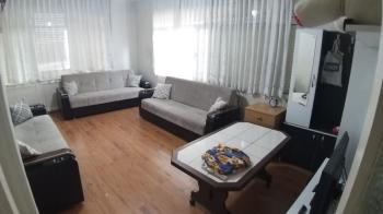Buca Belediye Yakını 90 M2. 2+1 D.gaz Kombili Arakat