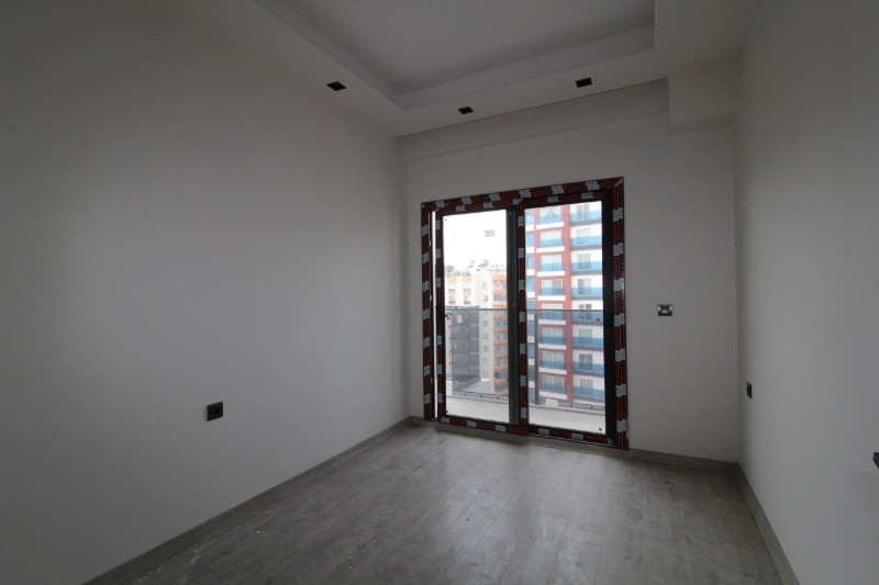 ASLAN'DAN SİTE İÇİ HAVUZLU GENİŞ PEYZAJLI 2+1 DAİRE