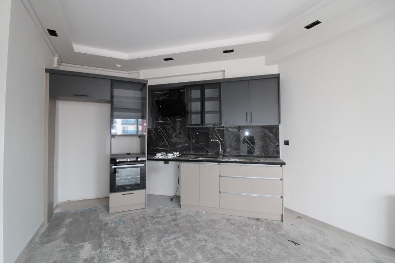 ASLAN'DAN SİTE İÇİ HAVUZLU GENİŞ PEYZAJLI 2+1 DAİRE