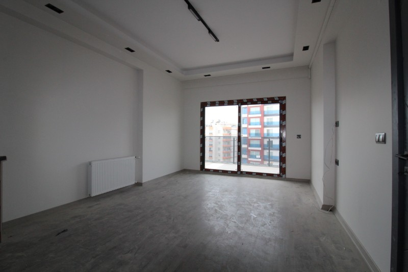 ASLAN'DAN SİTE İÇİ HAVUZLU GENİŞ PEYZAJLI 2+1 DAİRE