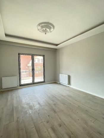 GÜVENAY - ÇORUM PAZARTESİ PAZARI YAKINI SATILIK DAİRE